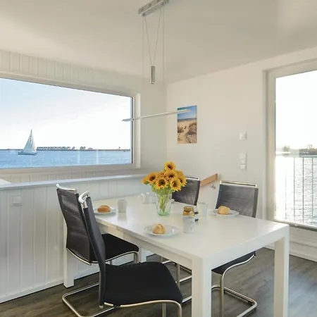 Schwimmendes Haus 24 5* Olpenitz